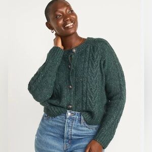 🍀 Old Navy green cropped cable cardigan. Size S.